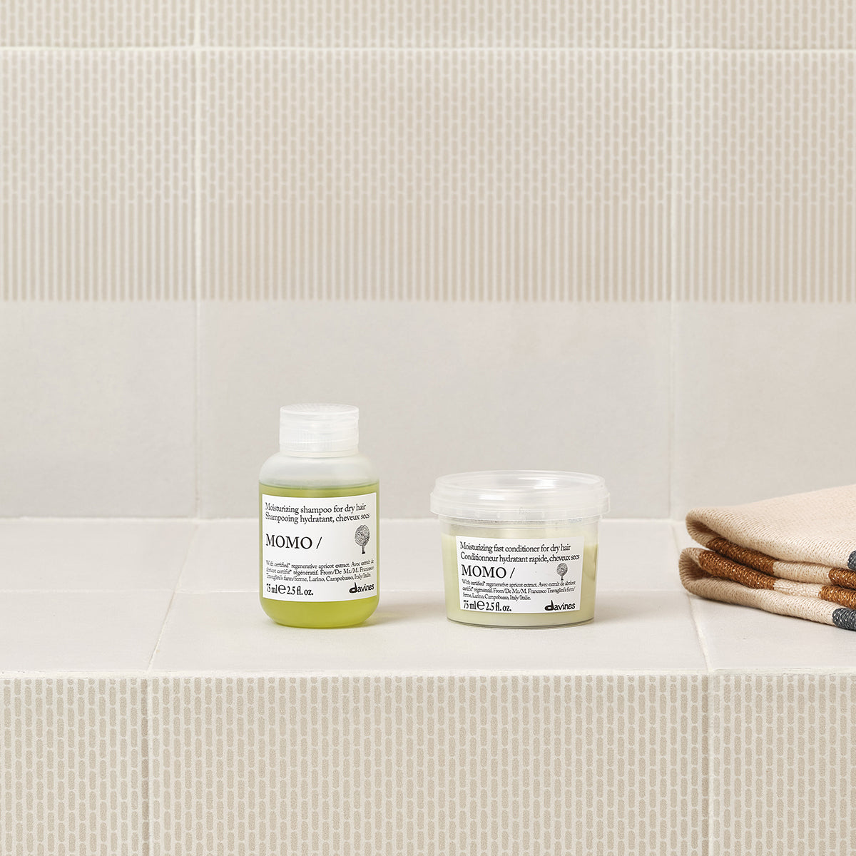 Davines International MOMO Conditioner - Moisturizing fast conditioner for dry hair