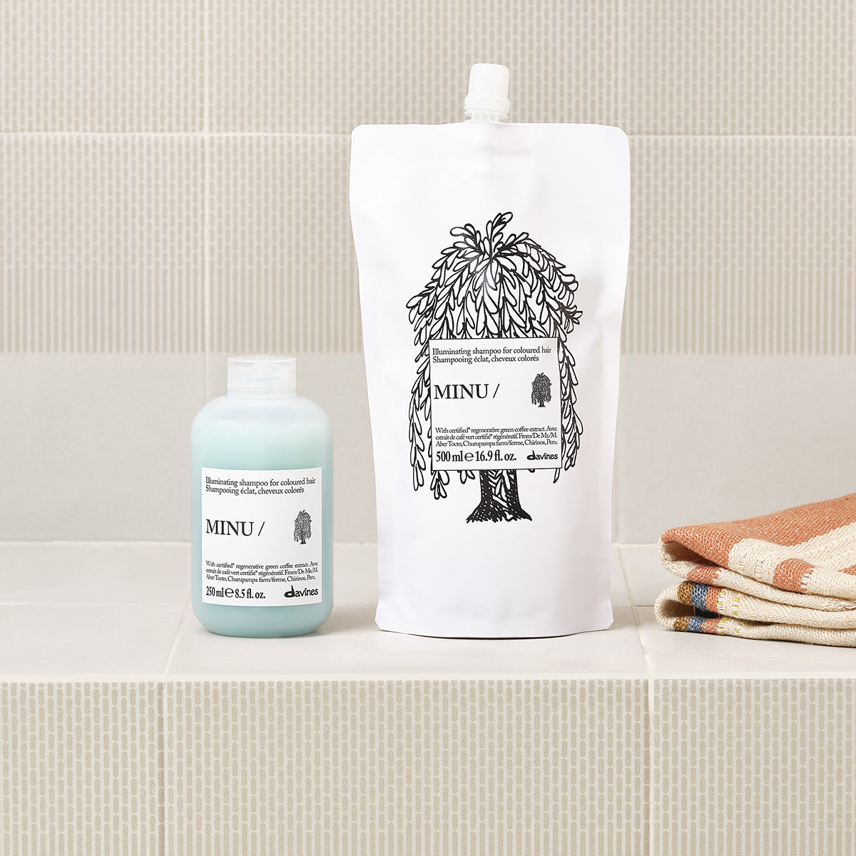 Davines International MINU Shampoo - Illuminating shampoo for coloured hair