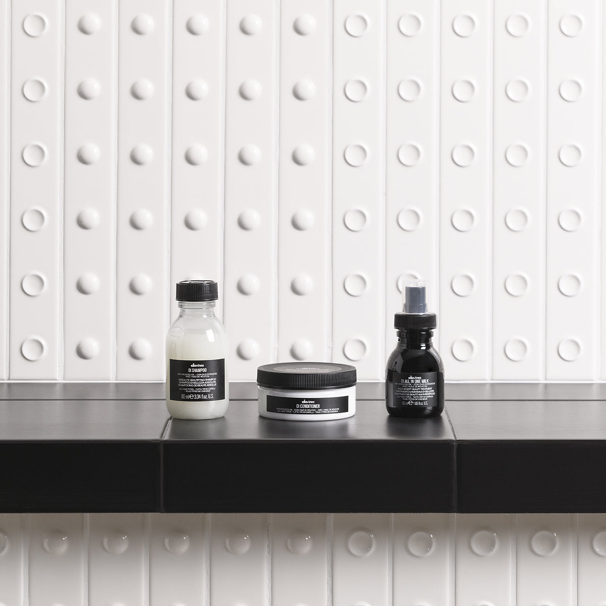Davines International OI Shampoo - Gentle daily shampoo for radiant, shiny, velvety-soft hair