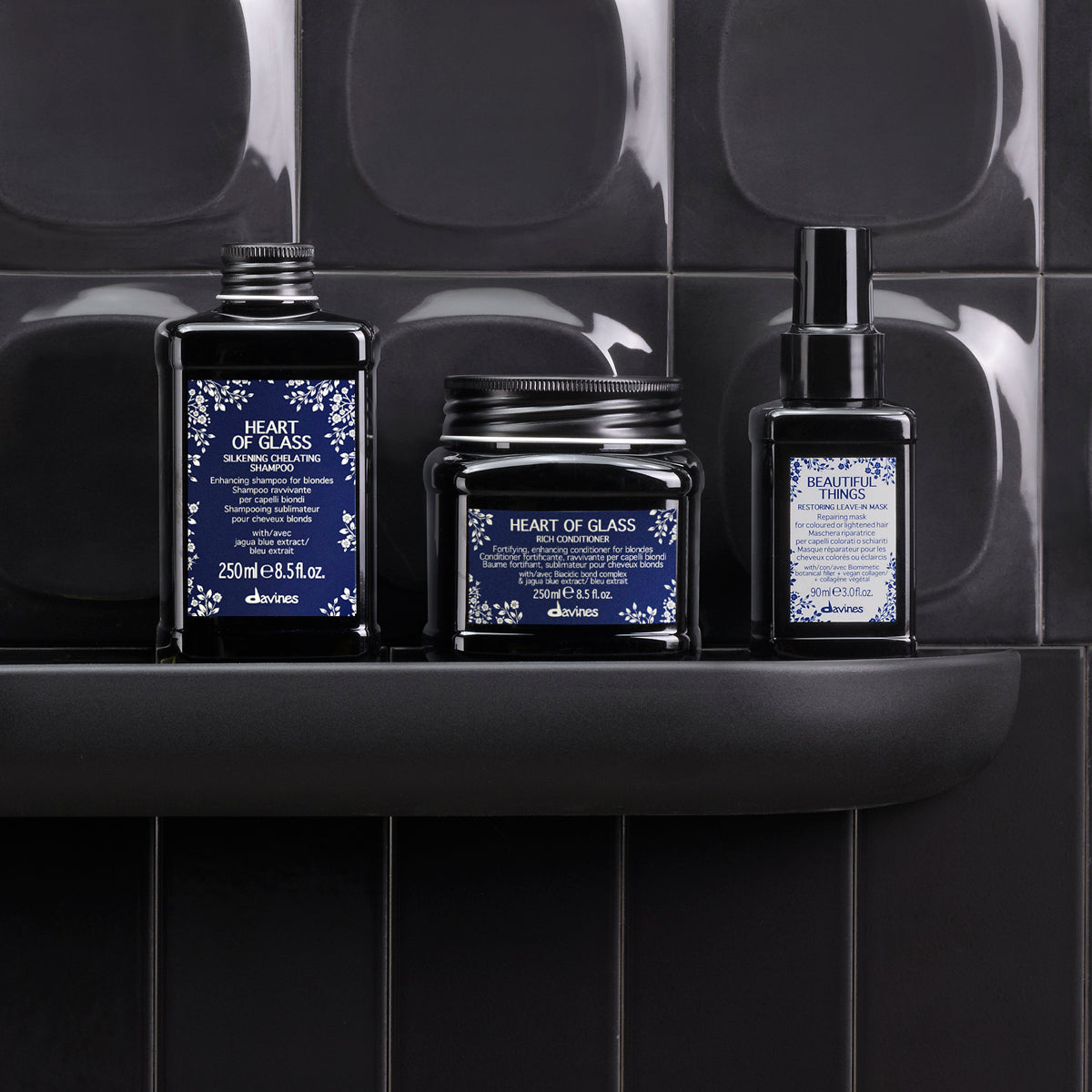 Davines International HEART OF GLASS Silkening Chelating Shampoo - Enhancing
shampoo for blond hair