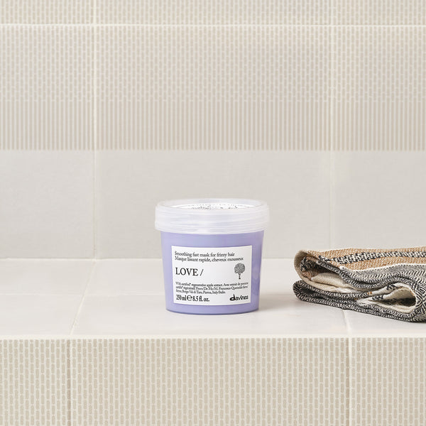 Smoothing fast mask for frizzy hair LOVE SMOOTHING Mask | Davines