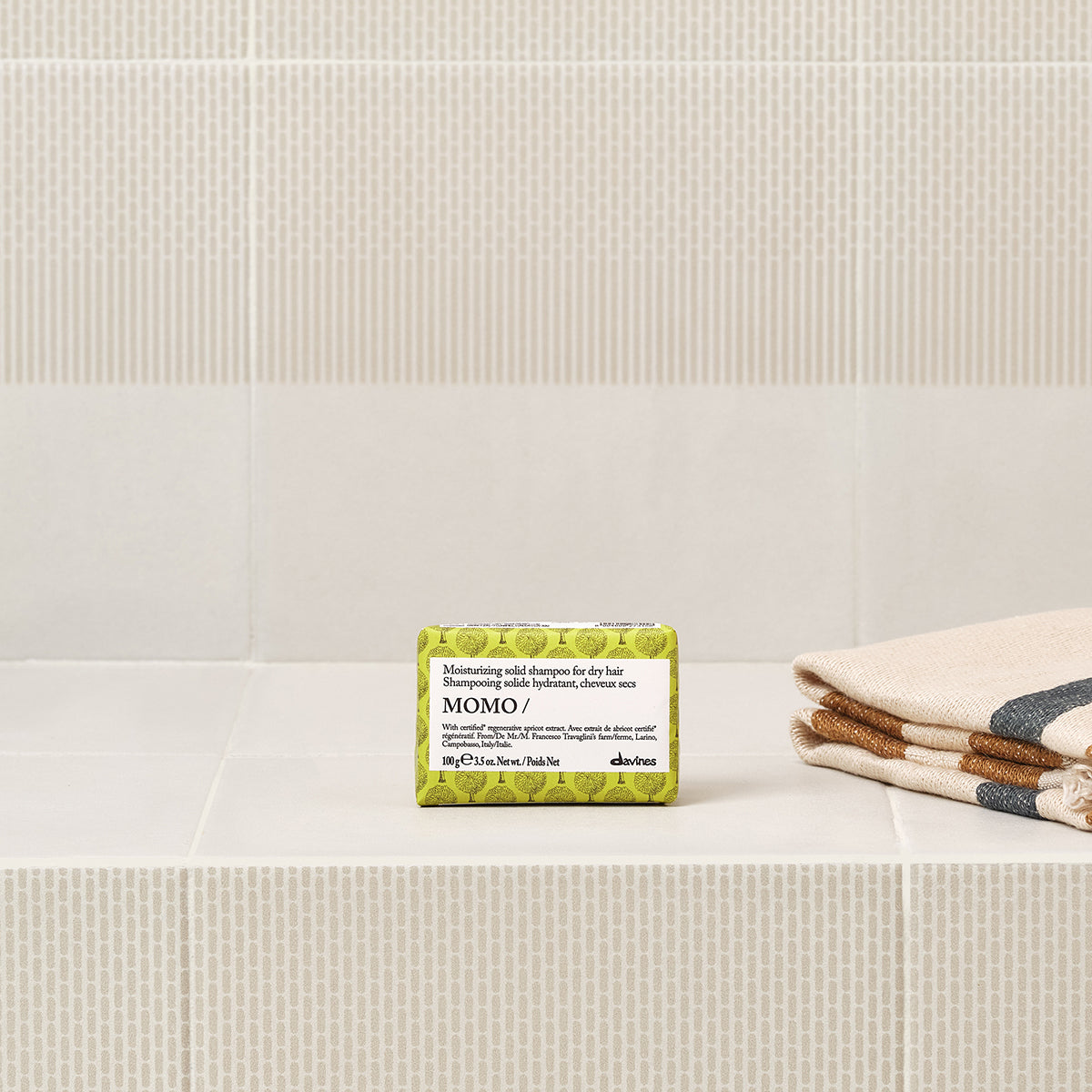 
Davines International MOMO Solid Shampoo - Moisturizing solid shampoo for dry hair