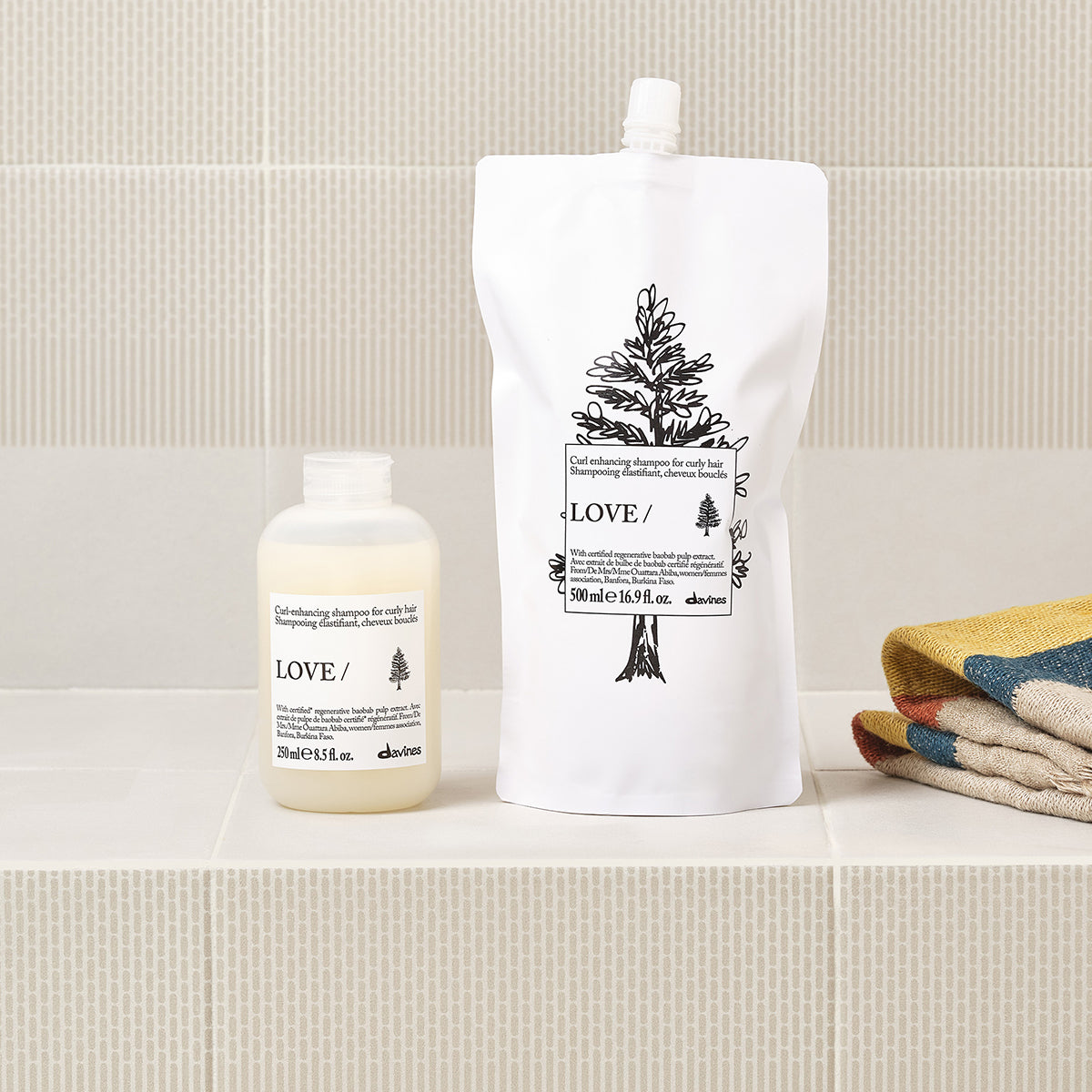 
Davines International LOVE CURL Shampoo - Curl-enhancing shampoo for curly hair