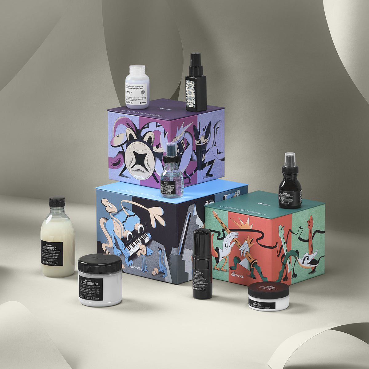
Davines International OI Nocturnal In A Dream Gift Set for All Hair Types - Luxurious routine set for amazing shine and beauty to the hair